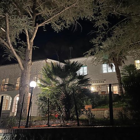 קוורצ'יאנלה Villa Tara מראה חיצוני תמונה