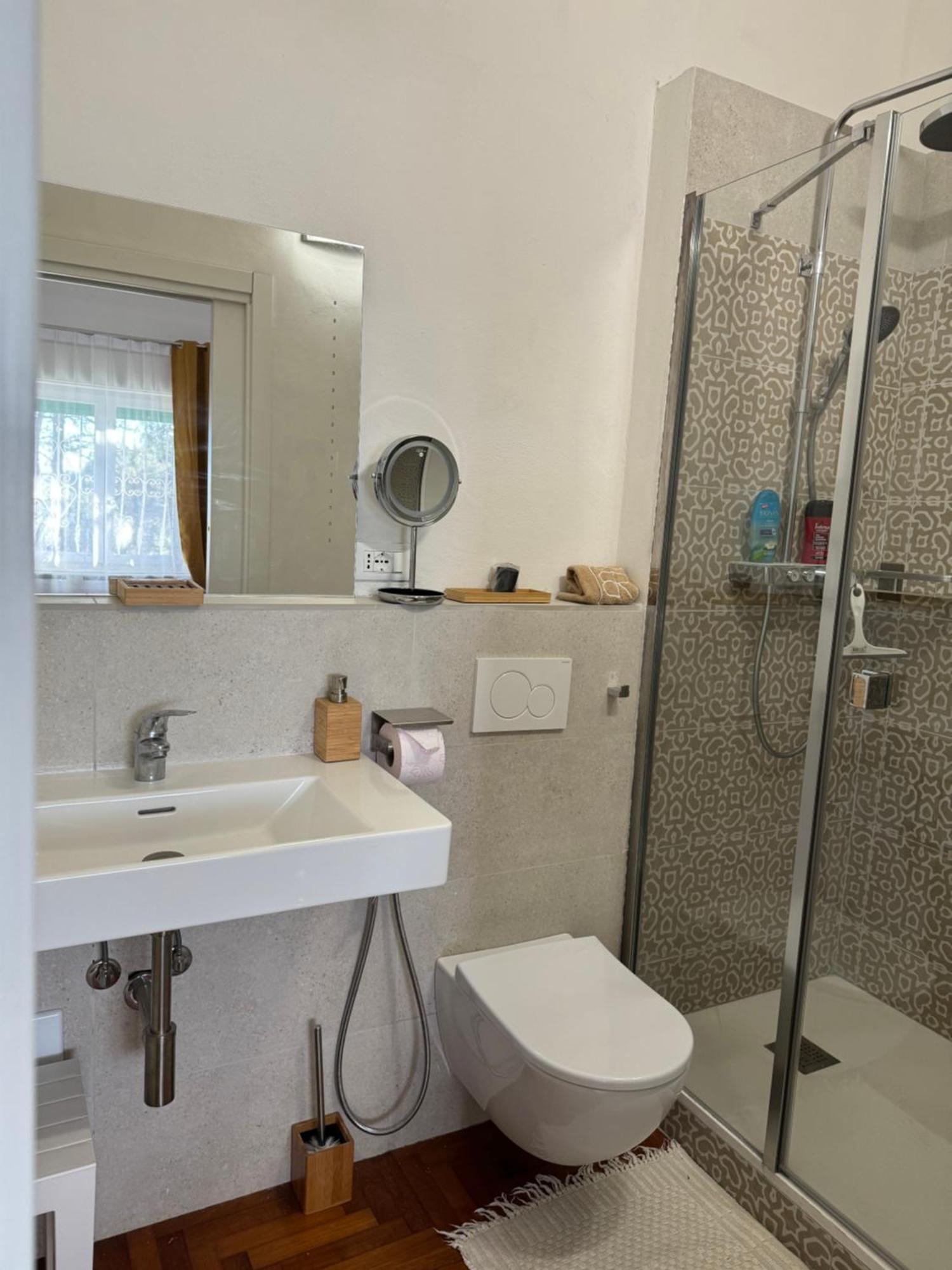 קוורצ'יאנלה Villa Tara מראה חיצוני תמונה