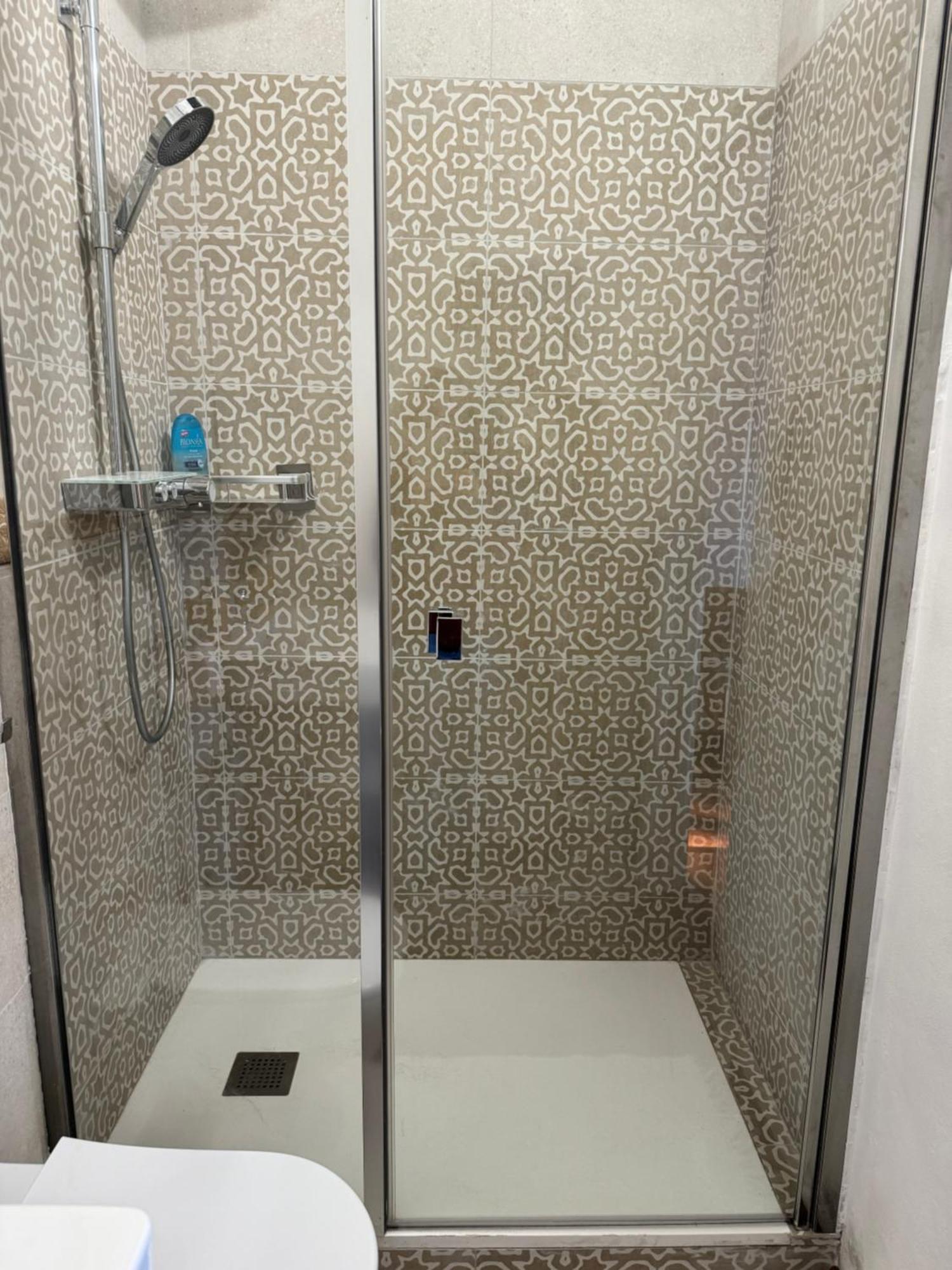 קוורצ'יאנלה Villa Tara מראה חיצוני תמונה