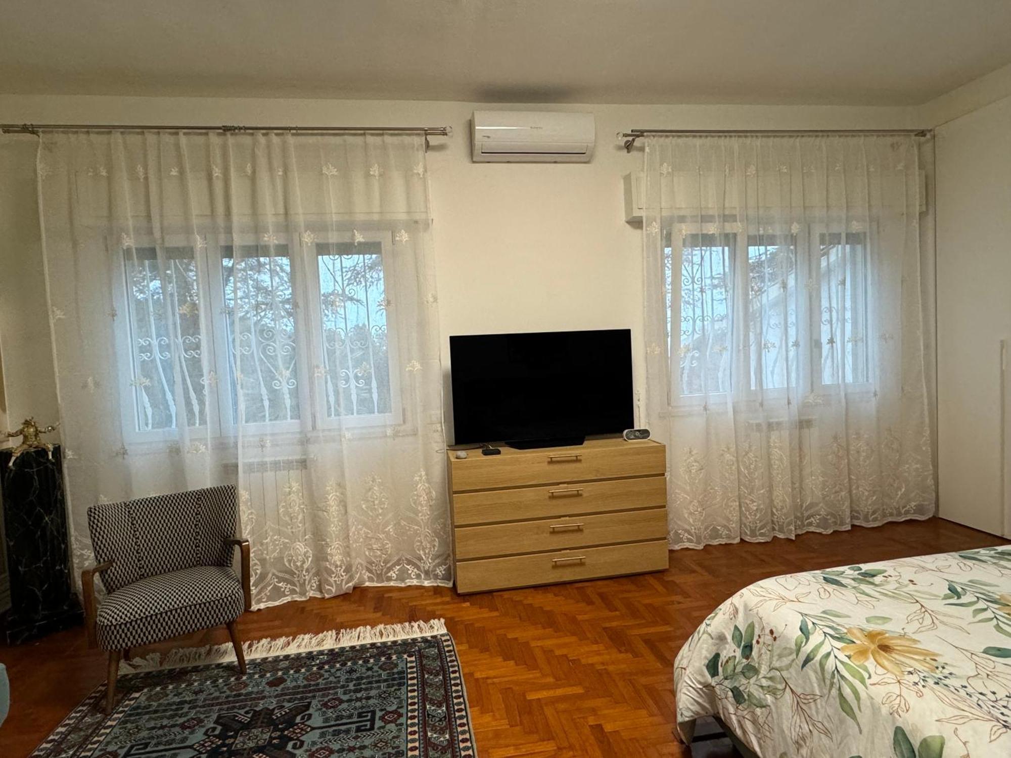 קוורצ'יאנלה Villa Tara מראה חיצוני תמונה